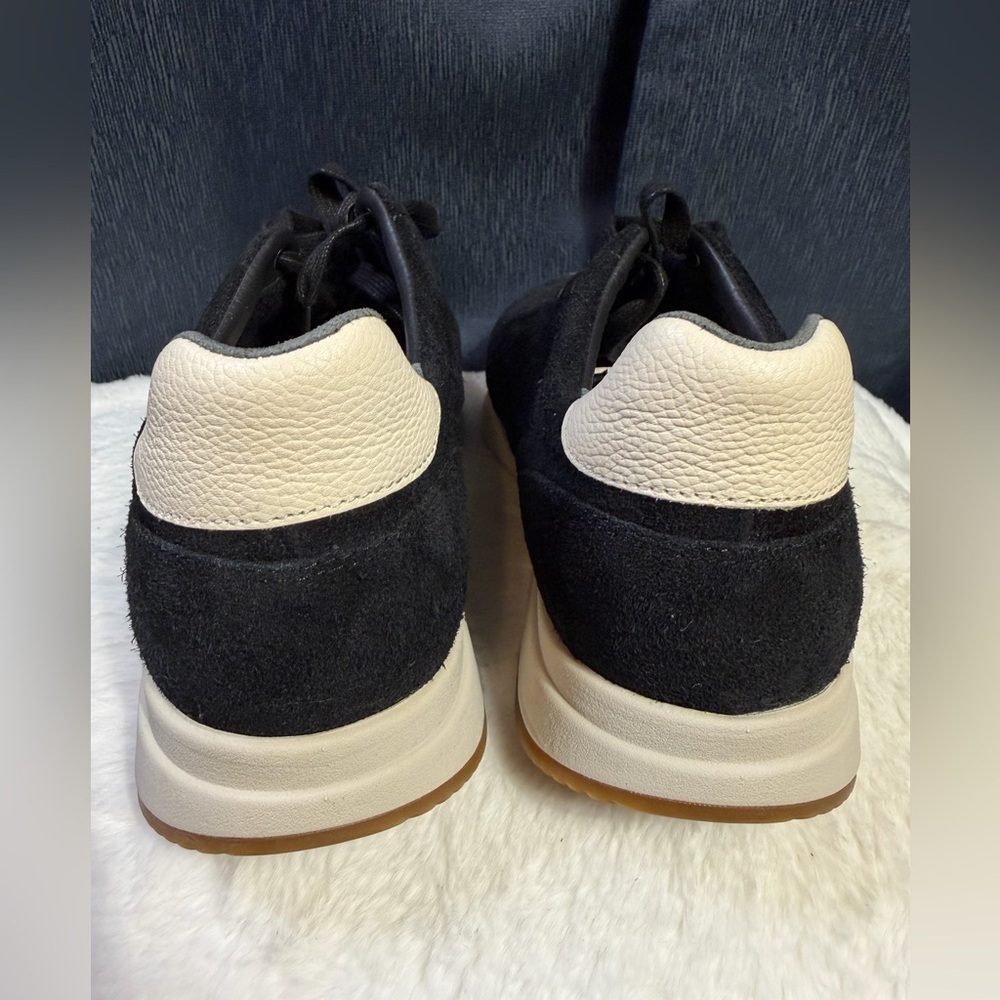 Vince Men’s Suede Low-Top Sneakers – Size 9.5 (EU 43) – Black / Charcoal - Picture 7 of 8